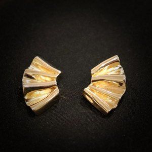 CAROL DAUPLAISE Vintage 1980's Gold Tone Ruffled Statement Earrings